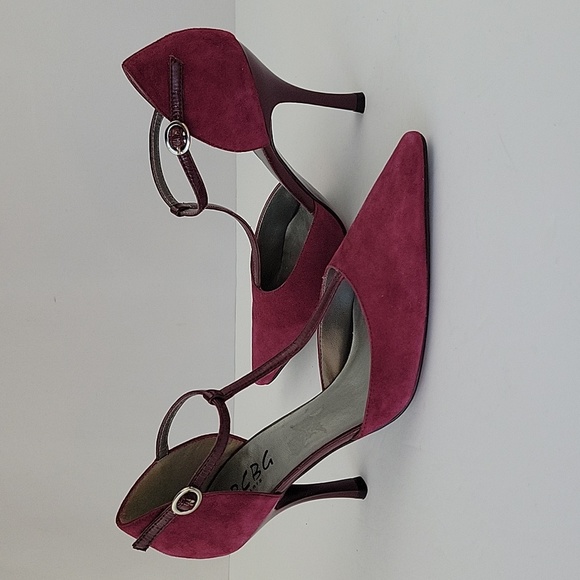 BCBG Paris Pointy Toe Dimetria T-Bar Pumps Magenta Size 6.5 - Picture 1 of 12